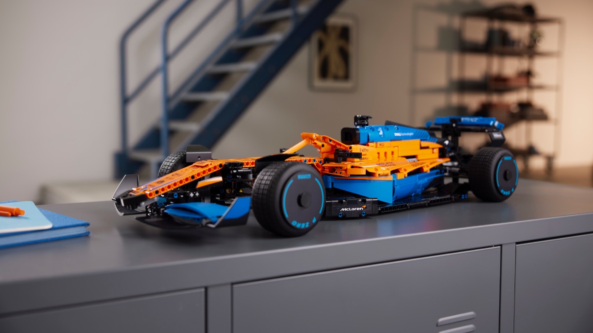 Save up to 30% on LEGO Technic 42141 McLaren Formula 1 Race Car