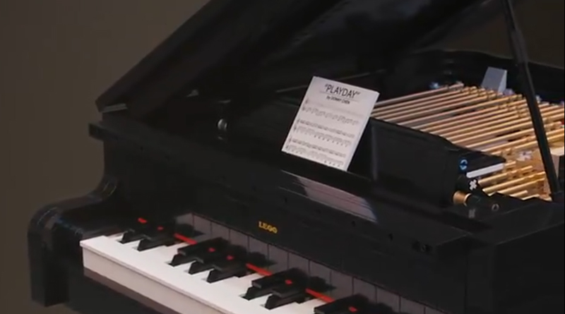 Video shows LEGO Ideas 21323 Grand Piano coming together