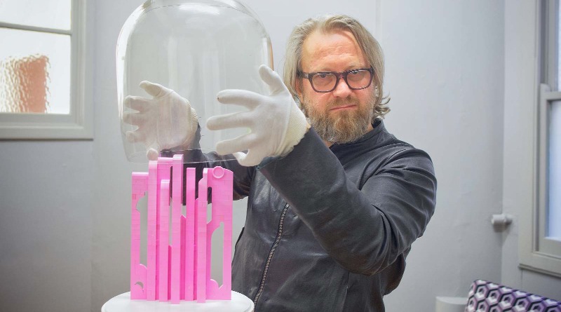 Australian architect creates $3,500 LEGO sculptures from secondhand bricks