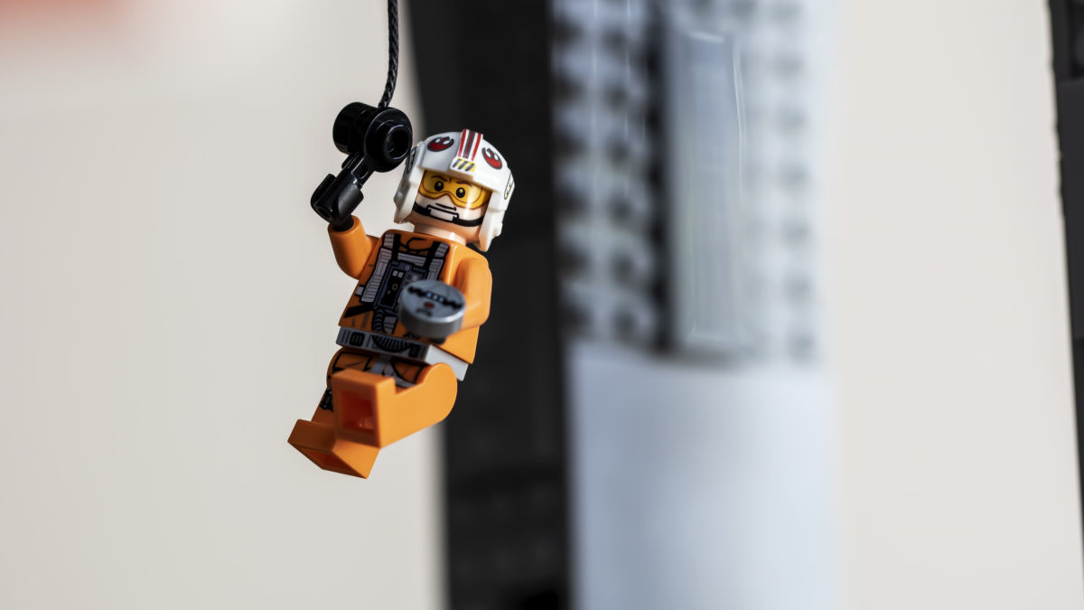 LEGO Star Wars 75313 AT-AT includes the wrong Luke Skywalker