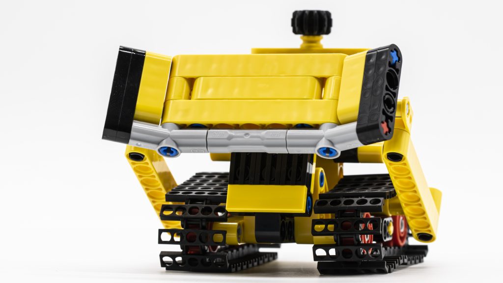 LEGO Technic 42163 Heavy Duty Bulldozer 6 1024x576