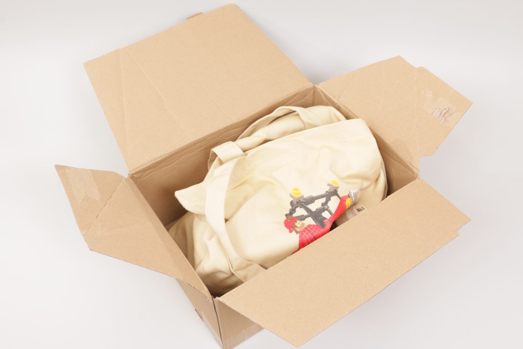 Unboxing a LEGO Hill Climb Adventures gift box 3 1024x683