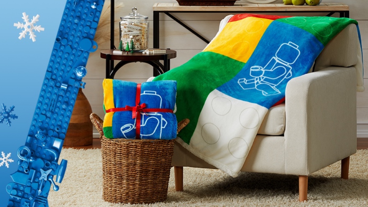 Two LEGO Fleece Blankets return as GWP and VIP promotional items