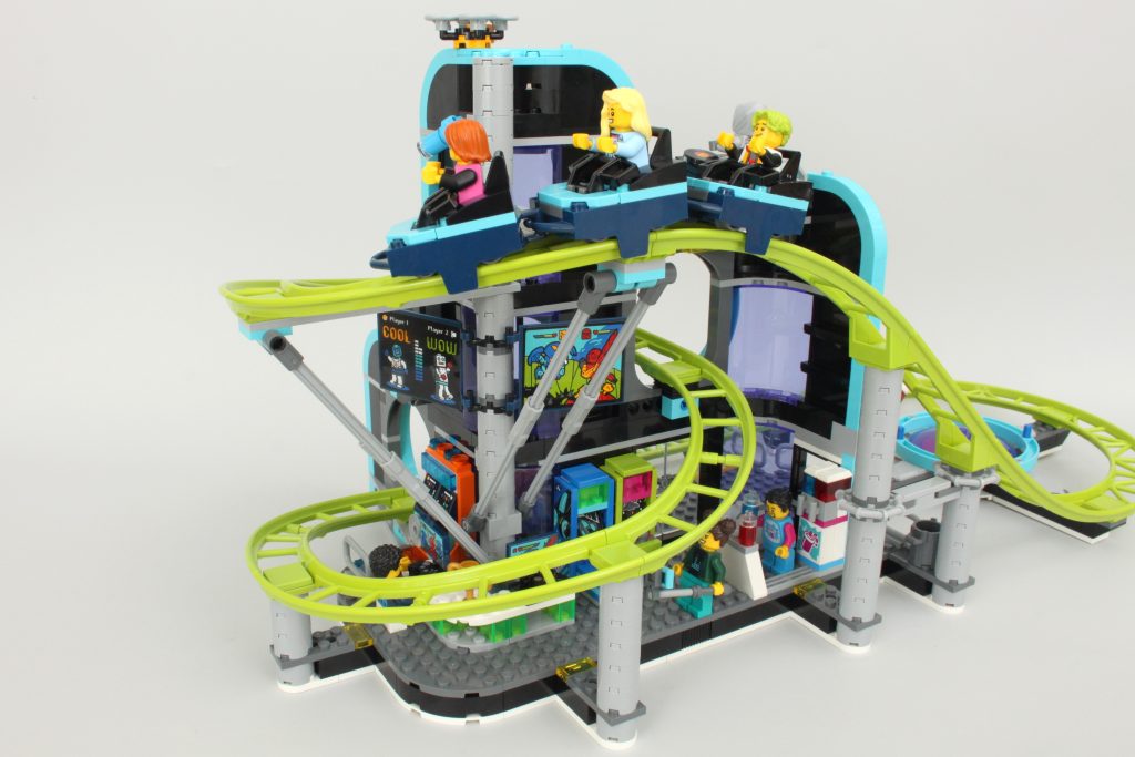 lego city 60421 Robot World Roller Coaster Park review 24 1024x683