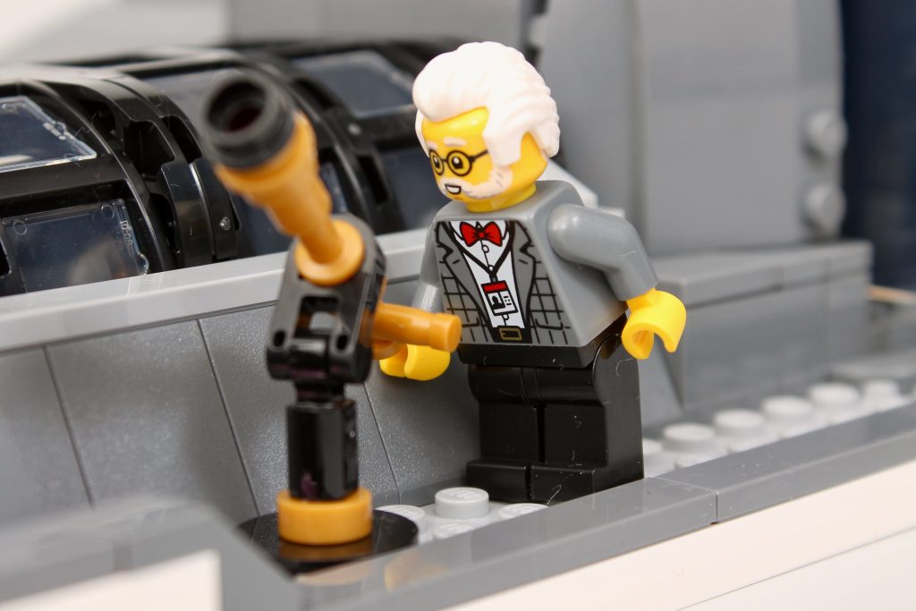 LEGO Icons 10326 Natural History Museum review 49 1024x683