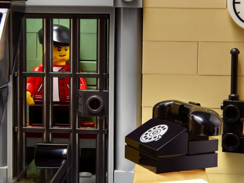 LEGO for Adults 10278 Police Station phone 1024x768