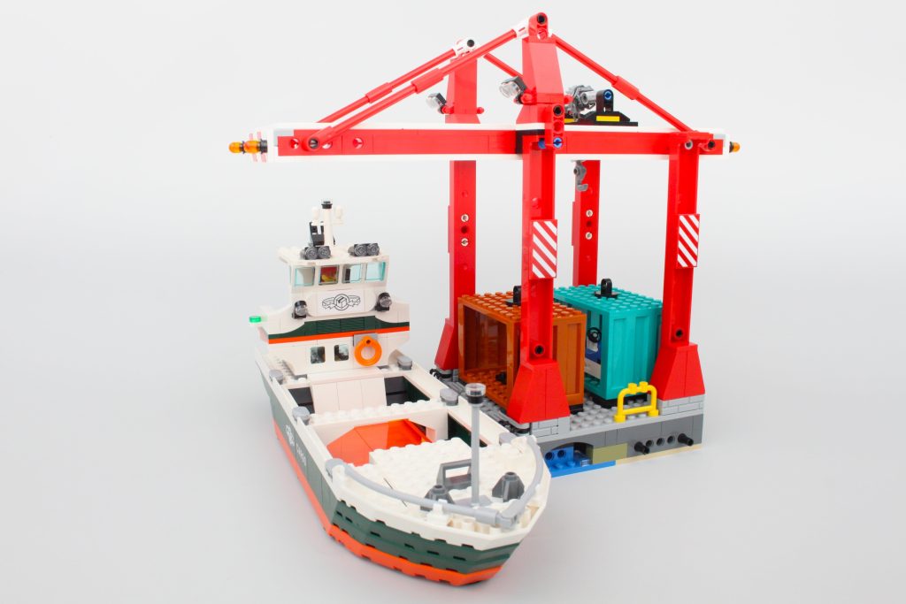lego city 60422 Seaside Harbor with Cargo Ship review 9 min 1024x683